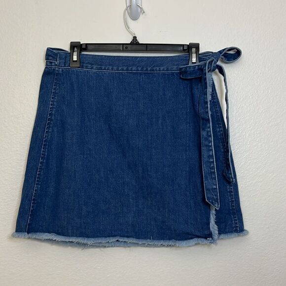 Madewell Raw-Hem Mini Wrap Skirt in Cardiff Wash sz 12 - Picture 3 of 9